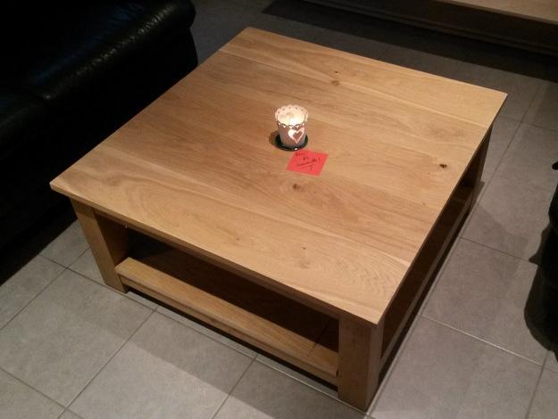 Table basse en bois massif