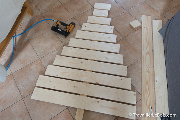 Fabriquer un sapin de Noël en bois